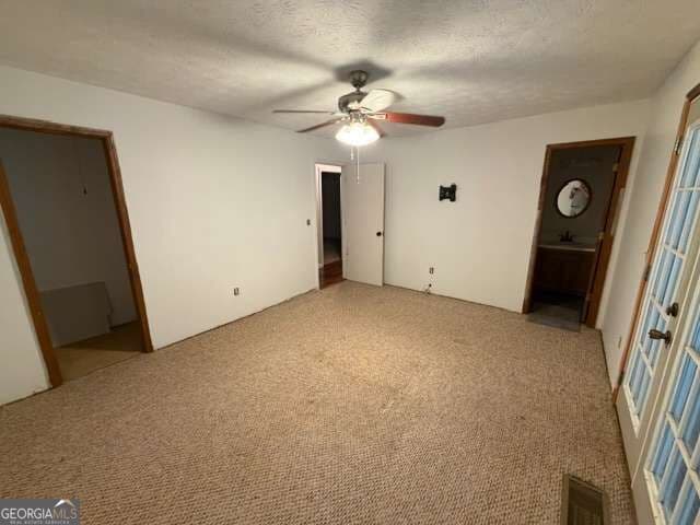 3 bedroom, 2 bathroom, 1,555 sq ft single family residence for sale at 832 Country Club Road, Newnan, GA 30263 — photo 4