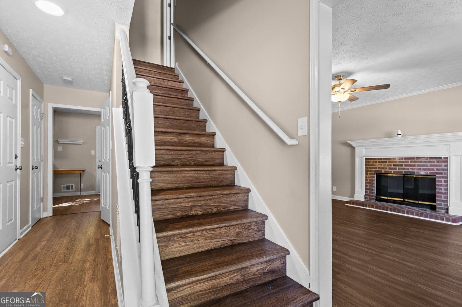 3 bedroom, 2.5 bathroom, 1,574 sq ft single family residence for sale at 424 Spring Falls Drive, Lawrenceville, GA 30045 — photo 2
