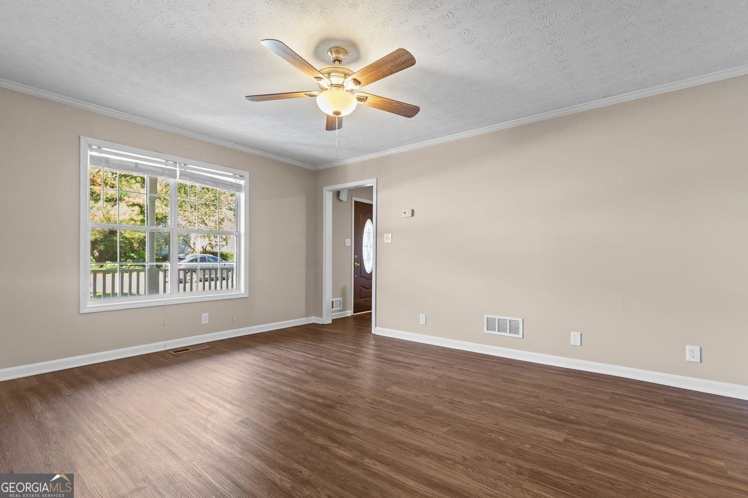 3 bedroom, 2.5 bathroom, 1,574 sq ft single family residence for sale at 424 Spring Falls Drive, Lawrenceville, GA 30045 — photo 5