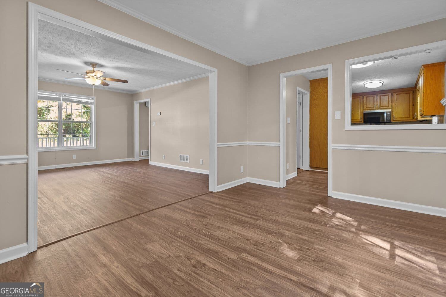 3 bedroom, 2.5 bathroom, 1,574 sq ft single family residence for sale at 424 Spring Falls Drive, Lawrenceville, GA 30045 — photo 8
