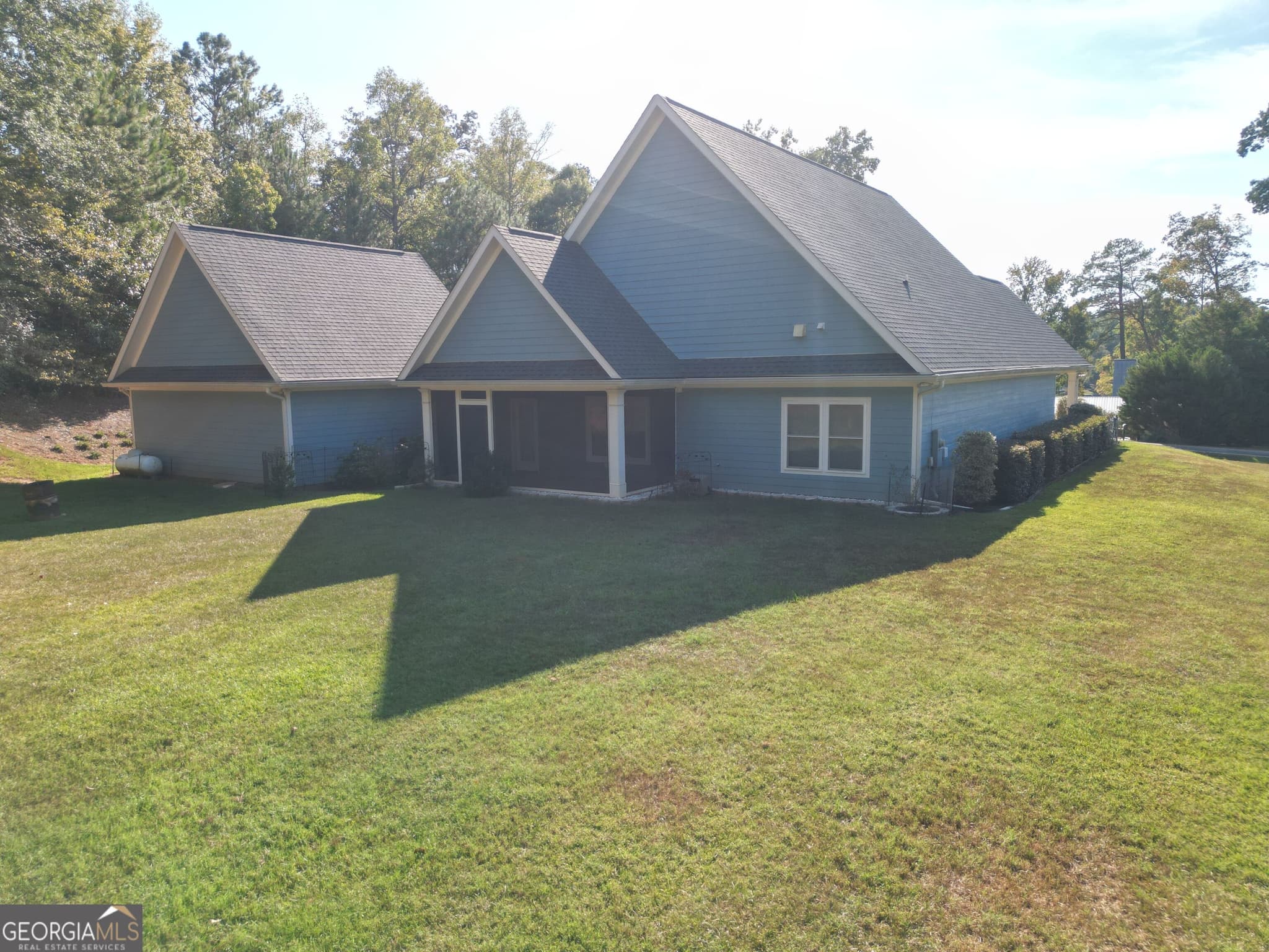 3 bedroom, 2.5 bathroom, 2,060 sq ft single family residence for sale at 340 Thomas Drive, Eatonton, GA 31024 — photo 6