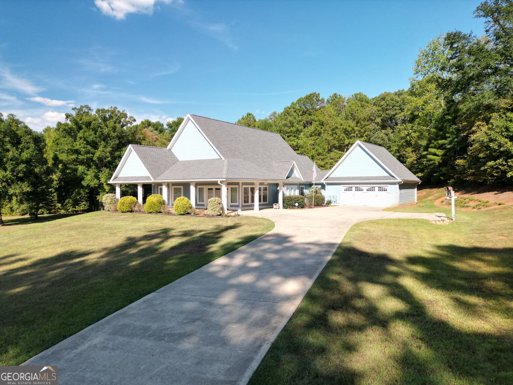 3 bedroom, 2.5 bathroom, 2,060 sq ft single family residence for sale at 340 Thomas Drive, Eatonton, GA 31024