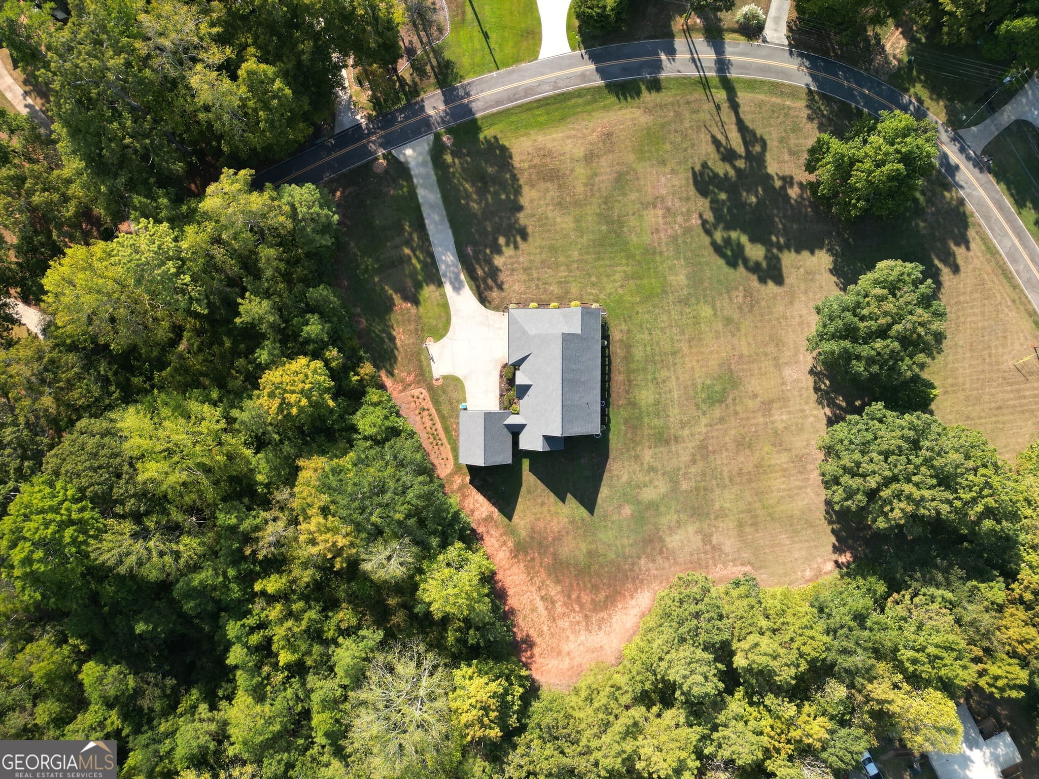 3 bedroom, 2.5 bathroom, 2,060 sq ft single family residence for sale at 340 Thomas Drive, Eatonton, GA 31024 — photo 9