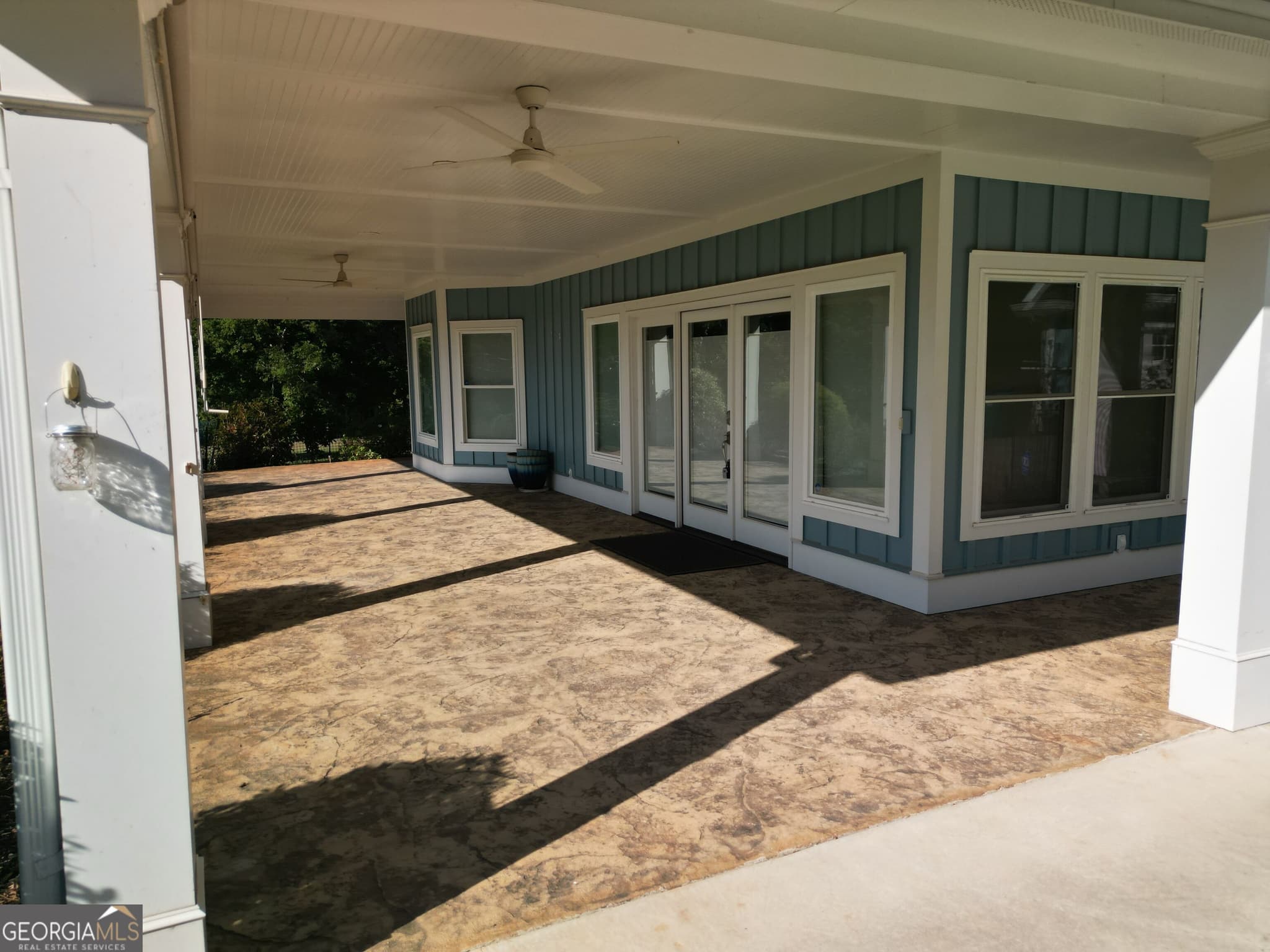 3 bedroom, 2.5 bathroom, 2,060 sq ft single family residence for sale at 340 Thomas Drive, Eatonton, GA 31024 — photo 4