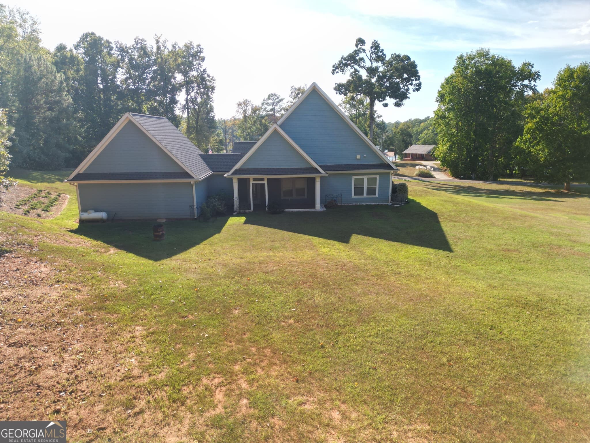 3 bedroom, 2.5 bathroom, 2,060 sq ft single family residence for sale at 340 Thomas Drive, Eatonton, GA 31024 — photo 8
