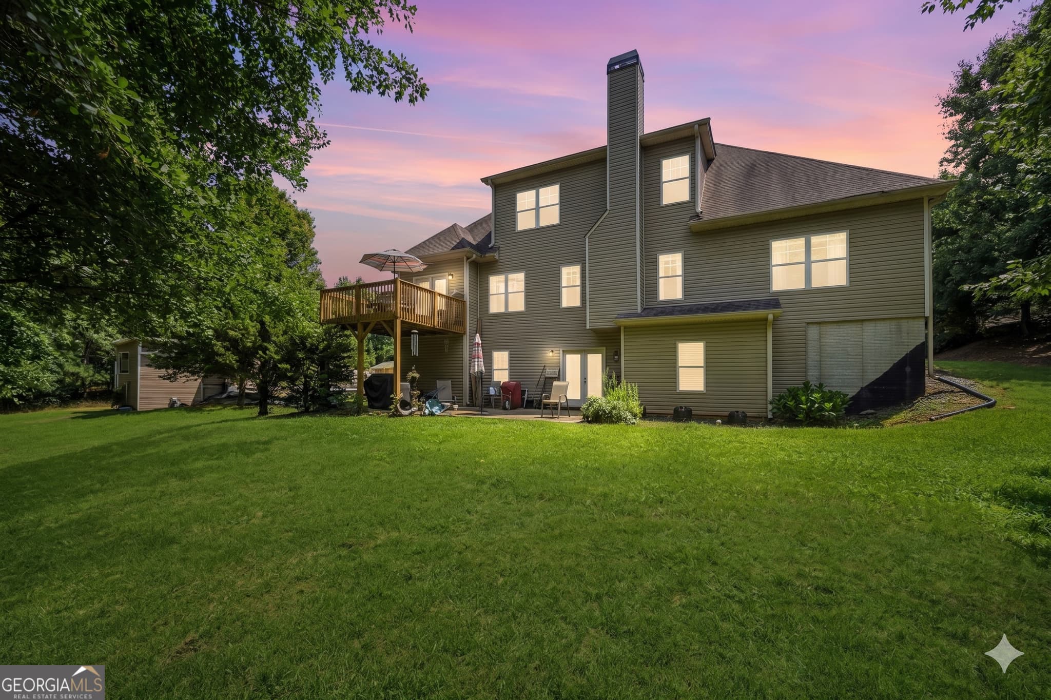 4 bedroom, 3.5 bathroom, 5,986 sq ft single family residence for sale at 290 Autumn Creek, Senoia, GA 30276 — photo 2