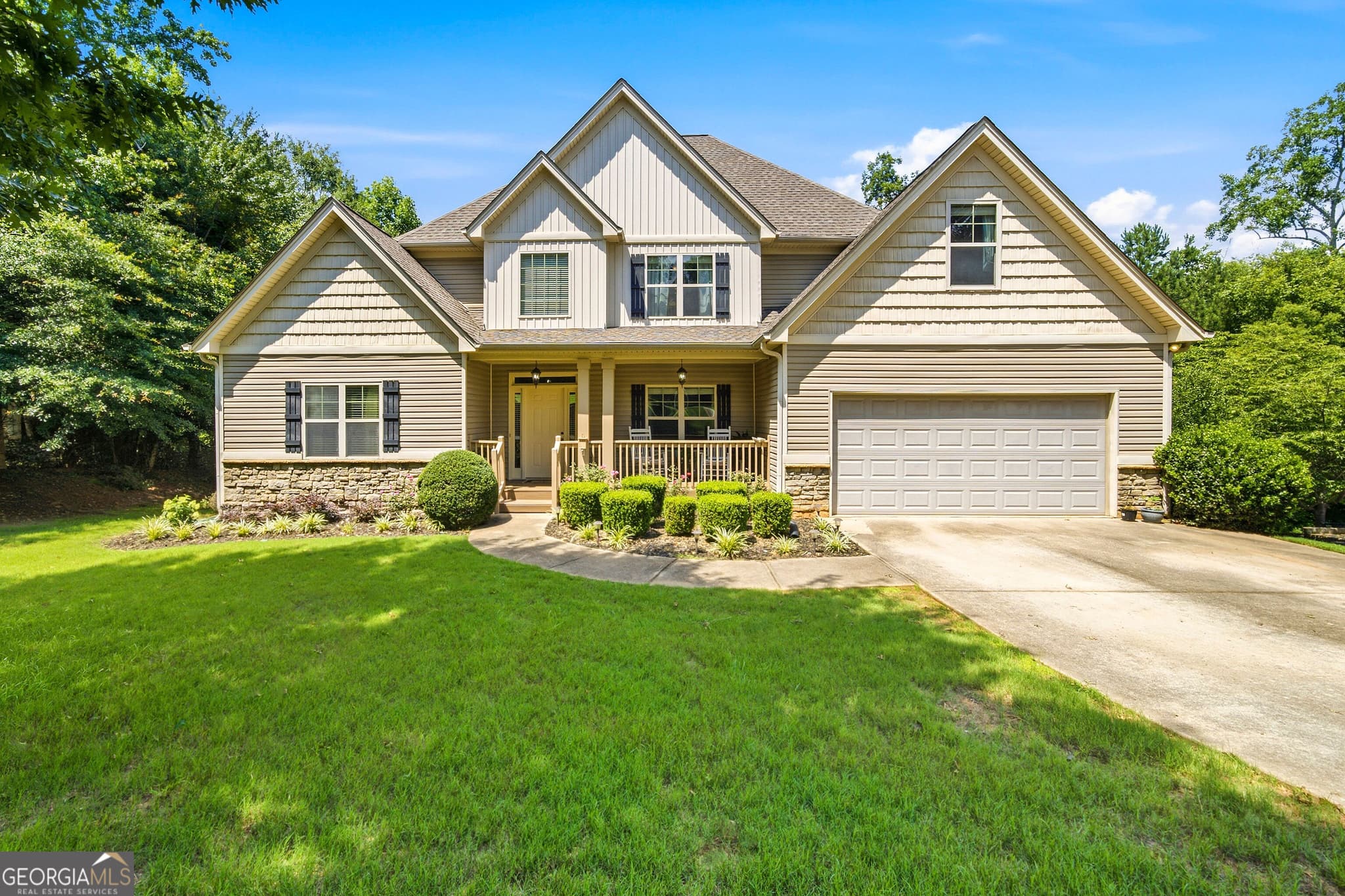 4 bedroom, 3.5 bathroom, 5,986 sq ft single family residence for sale at 290 Autumn Creek, Senoia, GA 30276 — photo 3