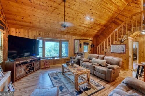 3 bedroom, 2 bathroom, 1,310 sq ft cabin,loft,single family residence for sale at 1026 Laurel Branch Road, Hayesville, NC 28904 — photo 3