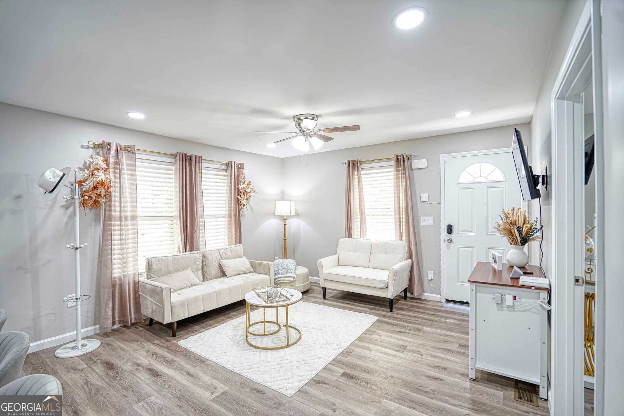 3 bedroom, 2 bathroom, 1,250 sq ft single family residence for rent at 1827 Dunlap Avenue, East Point, GA 30344 for $2,500 a month — photo 2