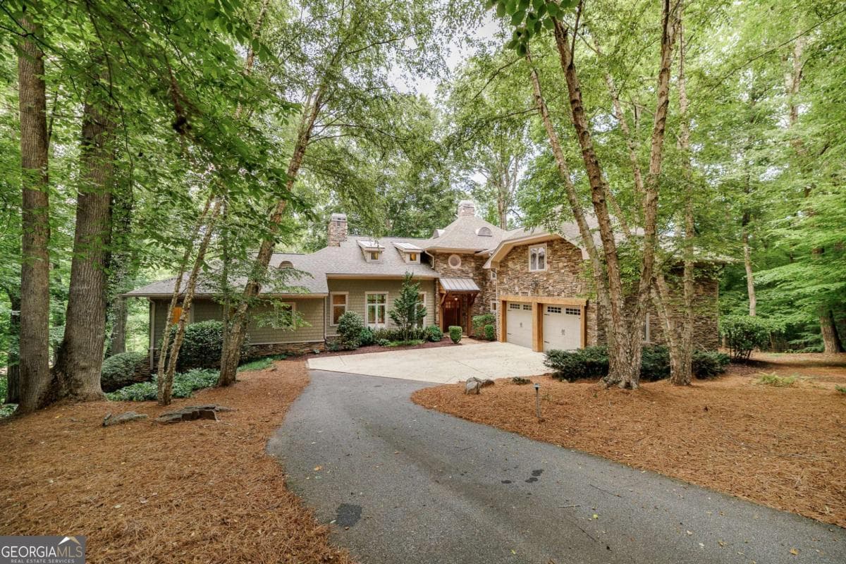 6 bedroom, 5.5 bathroom, 5,240 sq ft single family residence for sale at 38 River Shoals Drive, Athens, GA 30606