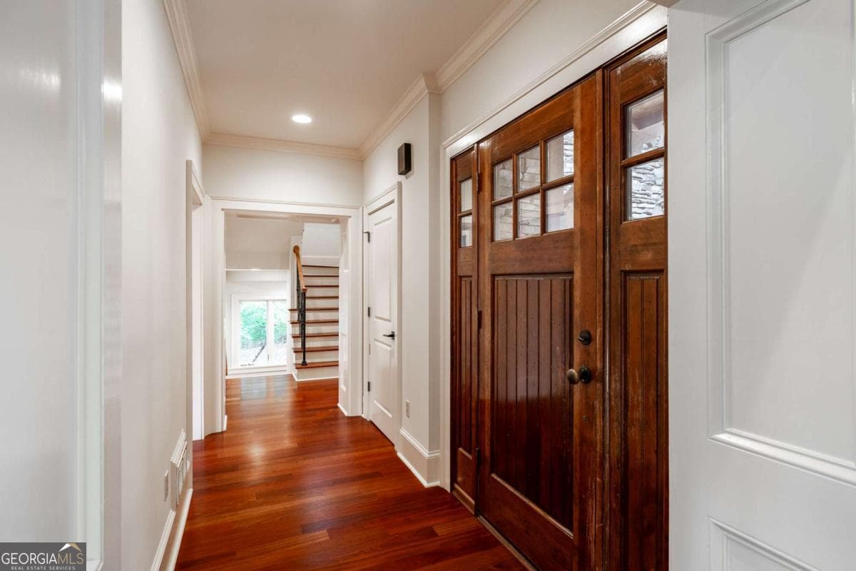 6 bedroom, 5.5 bathroom, 5,240 sq ft single family residence for sale at 38 River Shoals Drive, Athens, GA 30606 — photo 8
