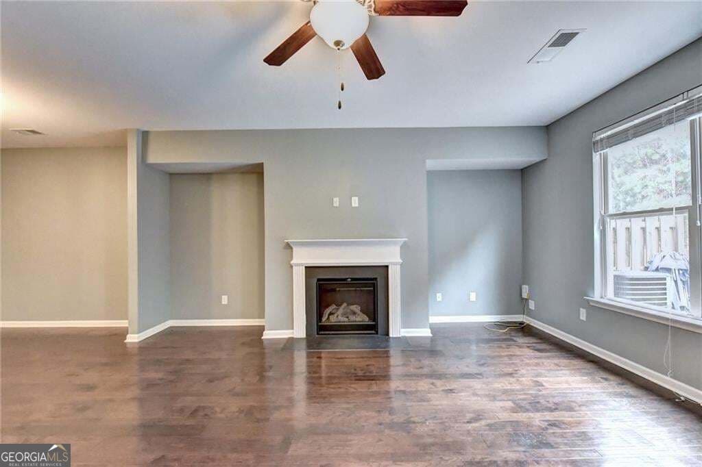 3 bedroom, 2.5 bathroom, 2,100 sq ft townhouse for rent at 5605 Bright Cross Way, Suwanee, GA 30024 for $2,500 a month — photo 7