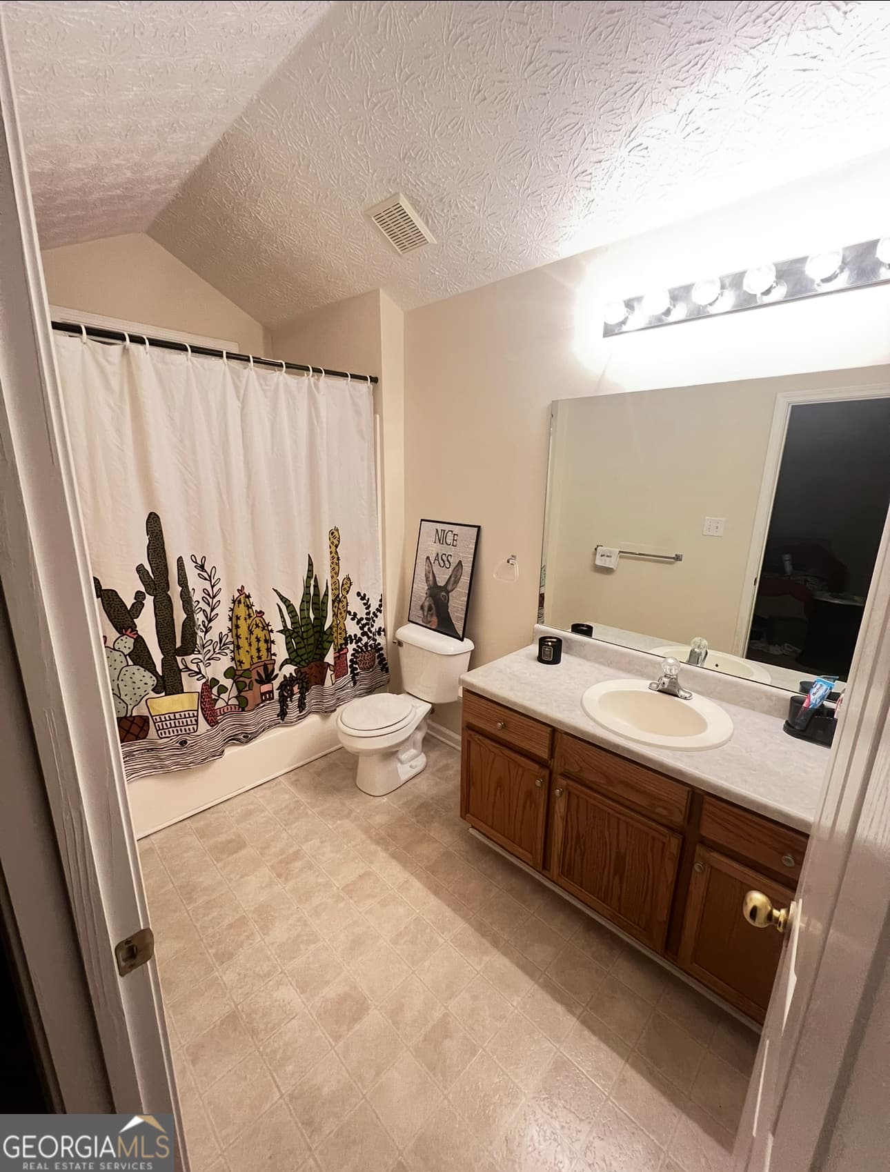 3 bedroom, 2 bathroom, 1,140 sq ft single family residence for sale at 74 Canterbury Drive, Grantville, GA 30220 — photo 9