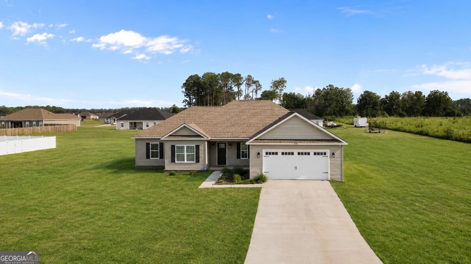 4 bedroom, 2 bathroom, 1,913 sq ft single family residence for sale at 528 Doyle Lane, Statesboro, GA 30458 — photo 2
