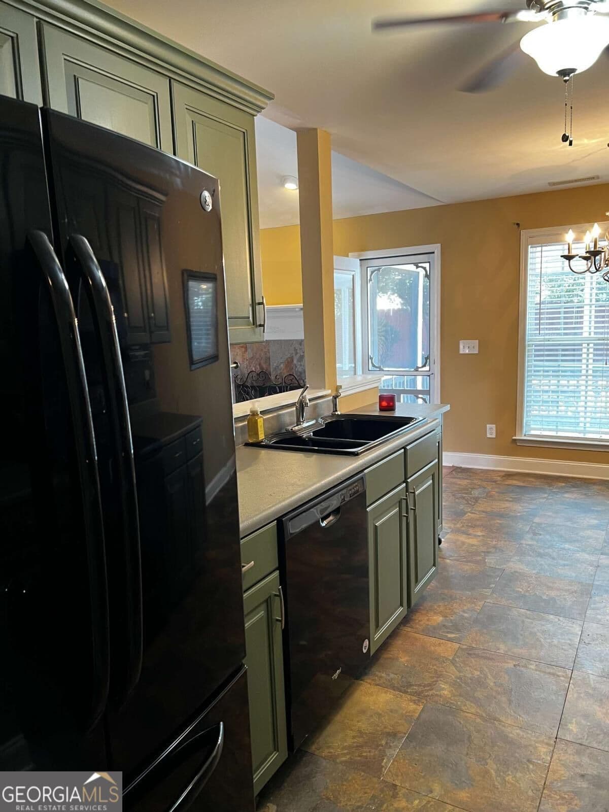 3 bedroom, 2 bathroom single family residence for sale at 601 Riverside Drive, Calhoun, GA 30701 — photo 9