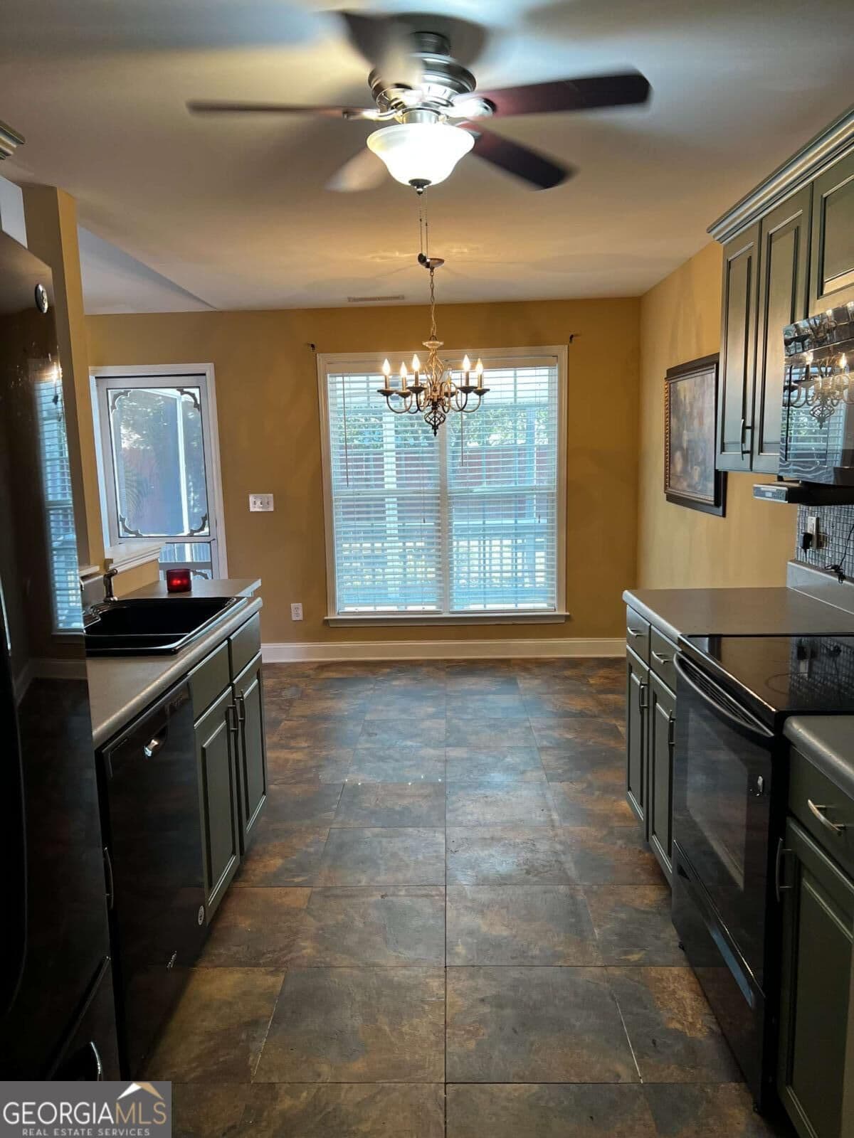 3 bedroom, 2 bathroom single family residence for sale at 601 Riverside Drive, Calhoun, GA 30701 — photo 10