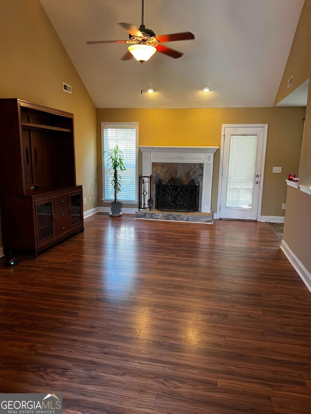 3 bedroom, 2 bathroom single family residence for sale at 601 Riverside Drive, Calhoun, GA 30701 — photo 4