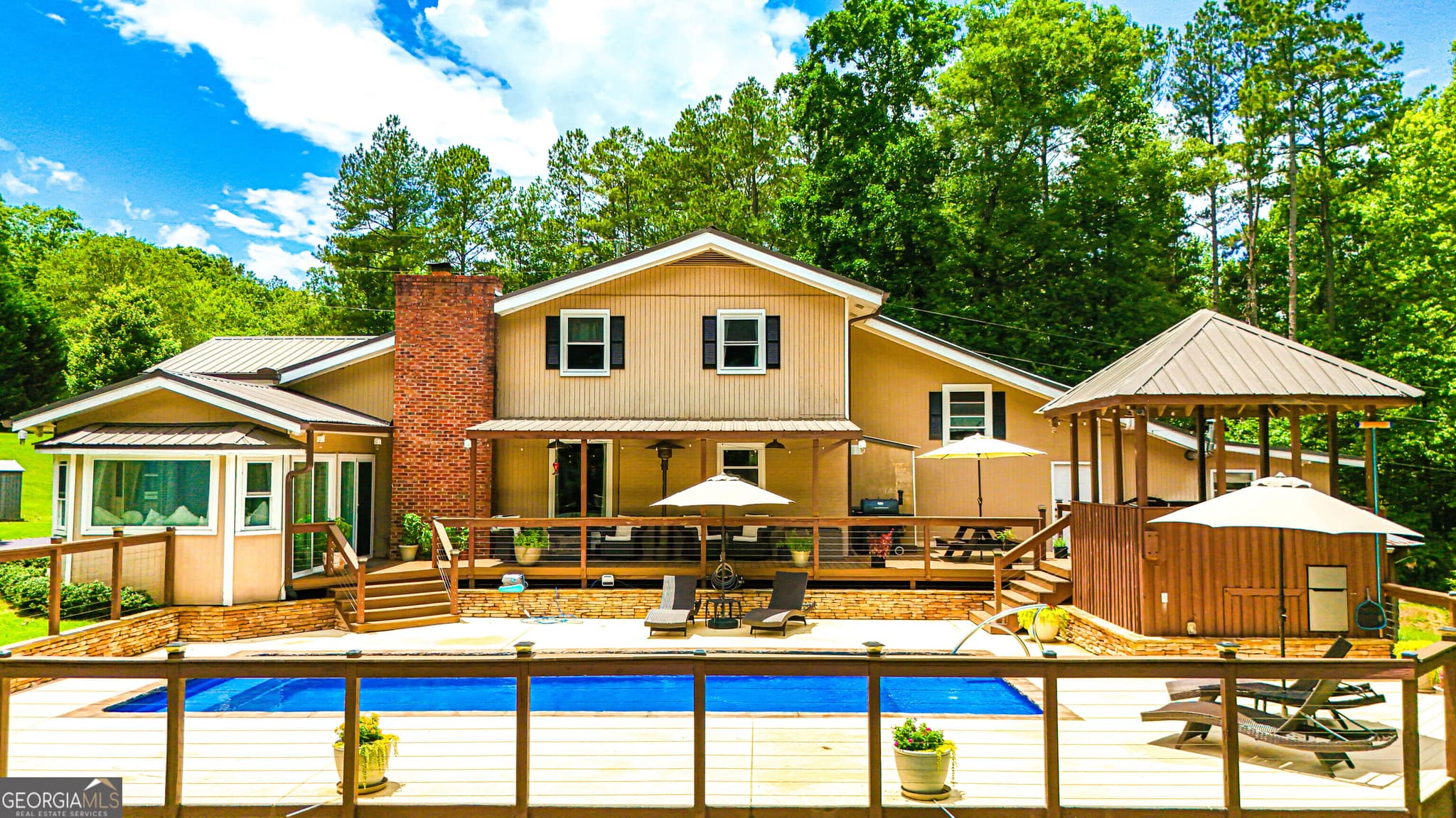 3 bedroom, 2.5 bathroom, 1,860 sq ft single family residence for sale at 11 Edgewater Court, Griffin, GA 30223 — photo 5