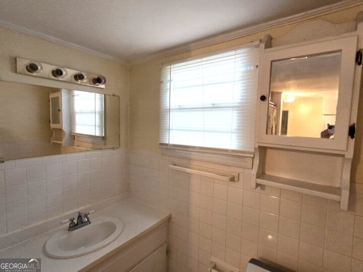 3 bedroom, 2 bathroom, 2,032 sq ft single family residence for sale at 35 Cheatham Street, Wadley, GA 30477 — photo 2