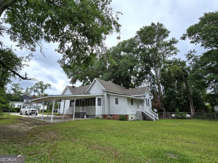 3 bedroom, 2 bathroom, 2,032 sq ft single family residence for sale at 35 Cheatham Street, Wadley, GA 30477 — photo 9