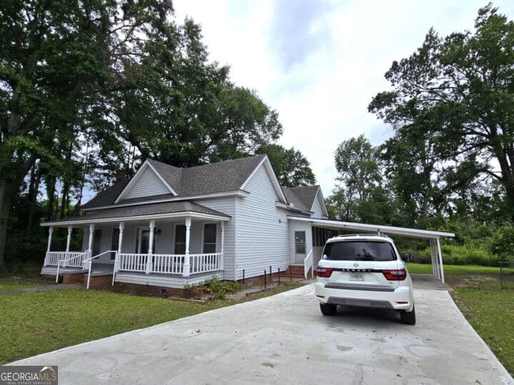 3 bedroom, 2 bathroom, 2,032 sq ft single family residence for sale at 35 Cheatham Street, Wadley, GA 30477 — photo 4