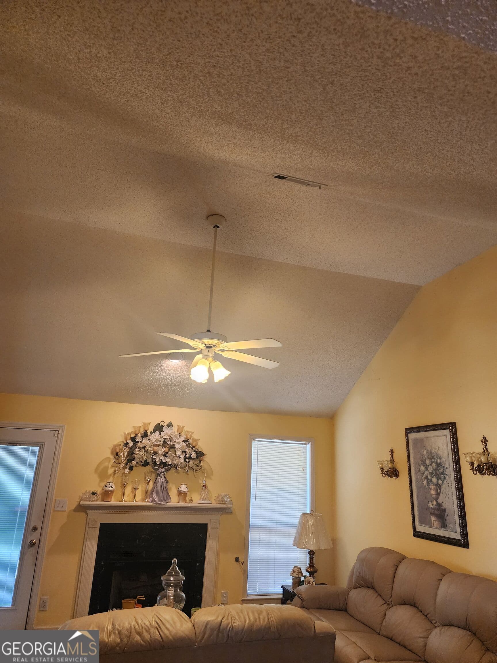 3 bedroom, 2 bathroom, 1,412 sq ft single family residence for sale at 125 Crest Mont Drive, Macon, GA 31206 — photo 7