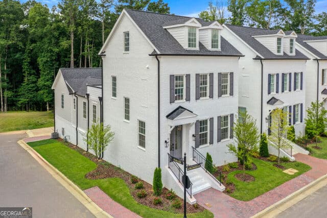 3 bedroom, 4 bathroom, 2,957 sq ft single family residence for sale at 940 Laurel Brooke Avenue, Peachtree City, GA 30269