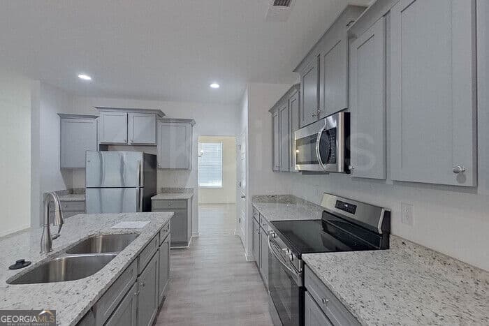 4 bedroom, 3 bathroom, 2,517 sq ft single family residence for rent at 120 English Oak Lane, Warner Robins, GA 31093 for $2,525 a month — photo 7