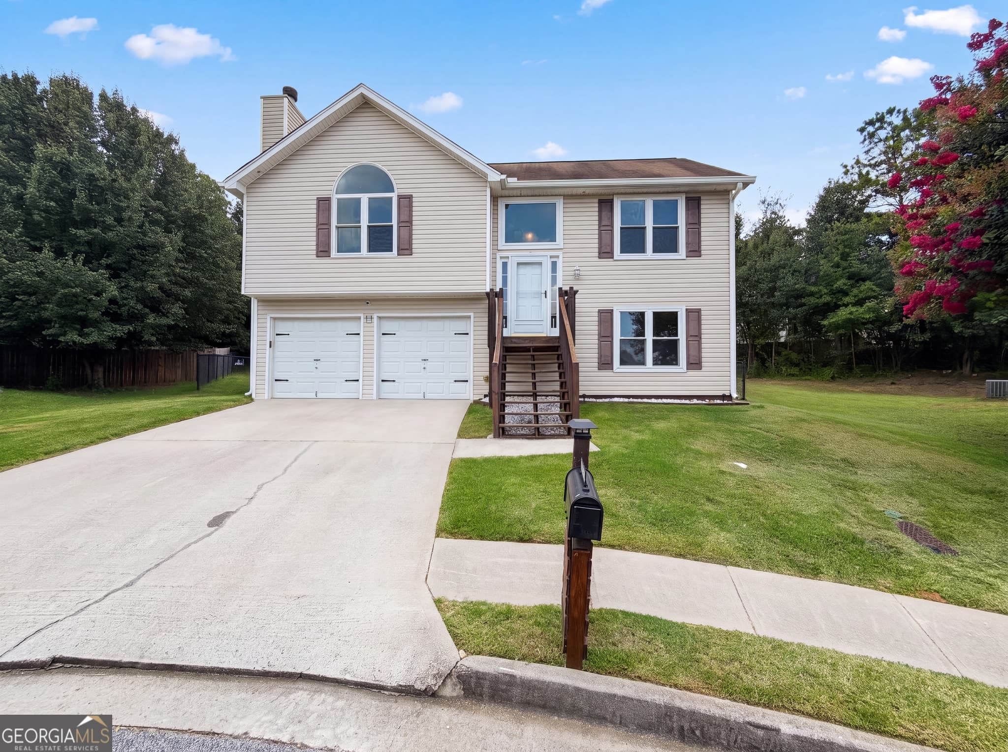3 bedroom, 2 bathroom, 1,540 sq ft single family residence sold at 2690 Ward Lake Court, Ellenwood, GA 30294