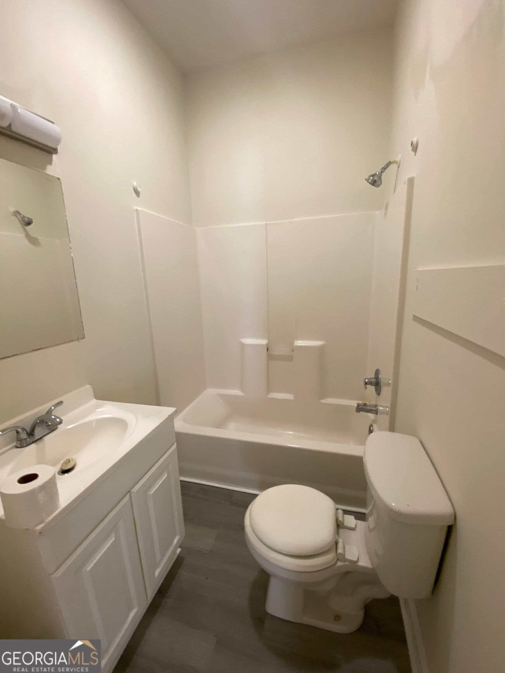 2 bedroom, 1 bathroom, 750 sq ft duplex for rent at 125 Hubbard Street B, Monroe, GA 30655 for $1,400 a month — photo 7