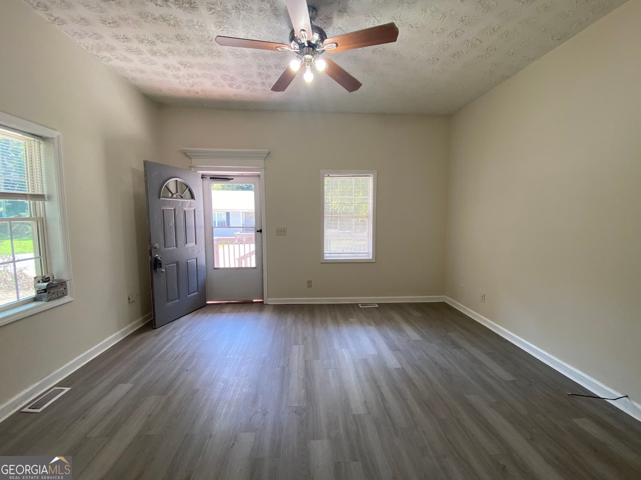 2 bedroom, 1 bathroom, 750 sq ft duplex for rent at 125 Hubbard Street B, Monroe, GA 30655 for $1,400 a month — photo 3