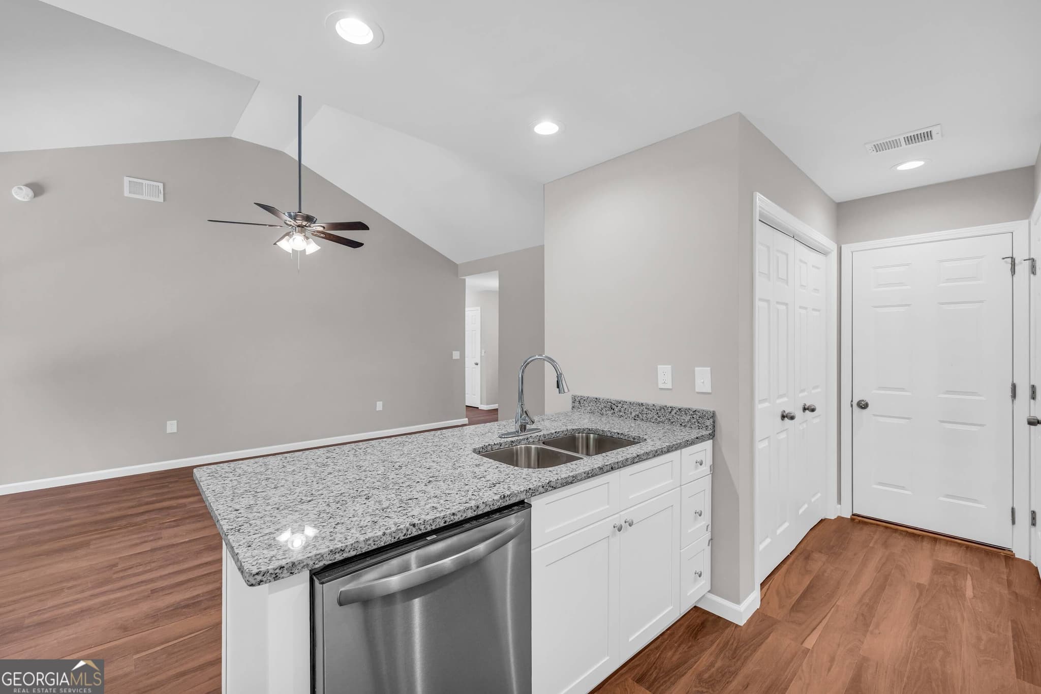 3 bedroom, 2 bathroom, 1,300 sq ft single family residence for rent at 143 Adaline Court, Carnesville, GA 30521 for $2,000 a month — photo 8