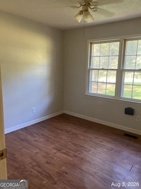 3 bedroom, 1.5 bathroom, 1,485 sq ft single family residence for sale at 566 Colbert Grove Church Road, Danielsville, GA 30633 — photo 6