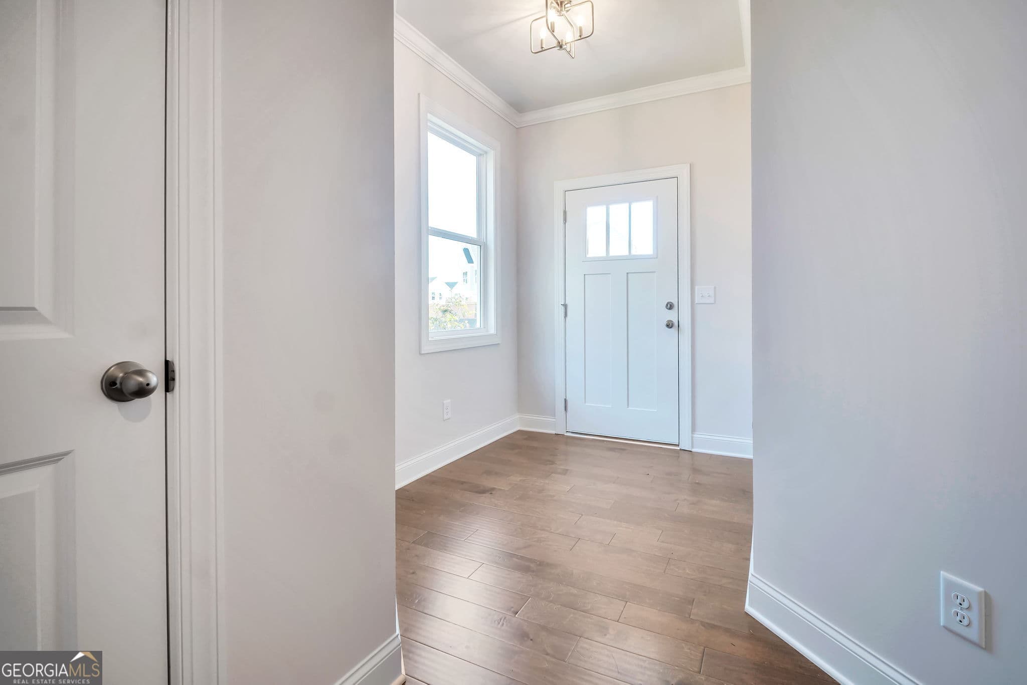 3 bedroom, 2.5 bathroom townhouse for sale at 336 Lakeside Court, Canton, GA 30114 — photo 3