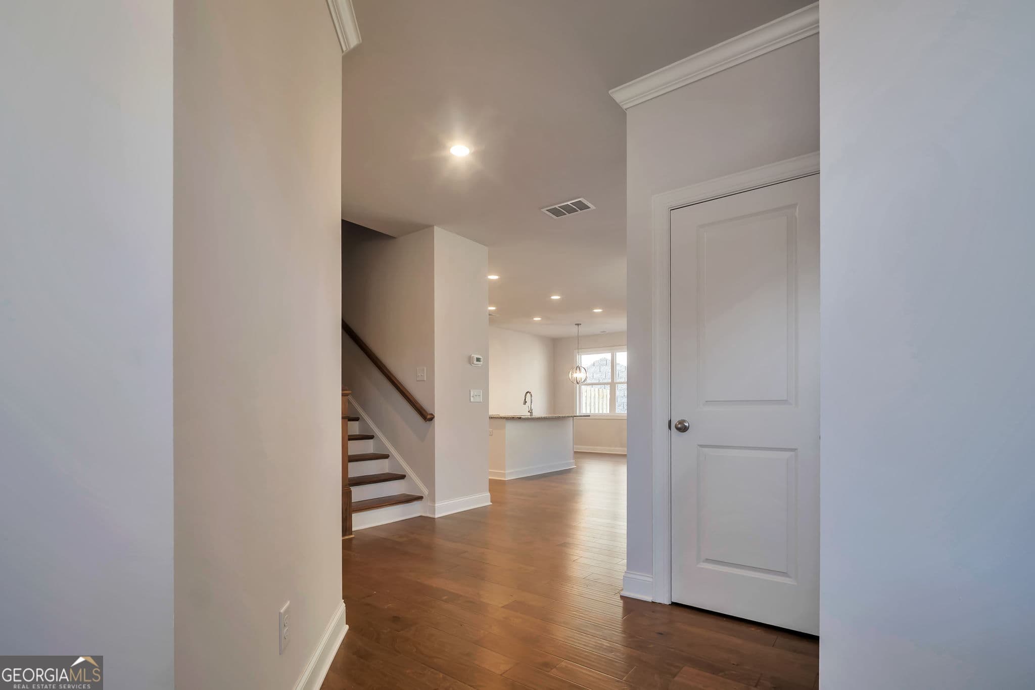 3 bedroom, 2.5 bathroom townhouse for sale at 336 Lakeside Court, Canton, GA 30114 — photo 4