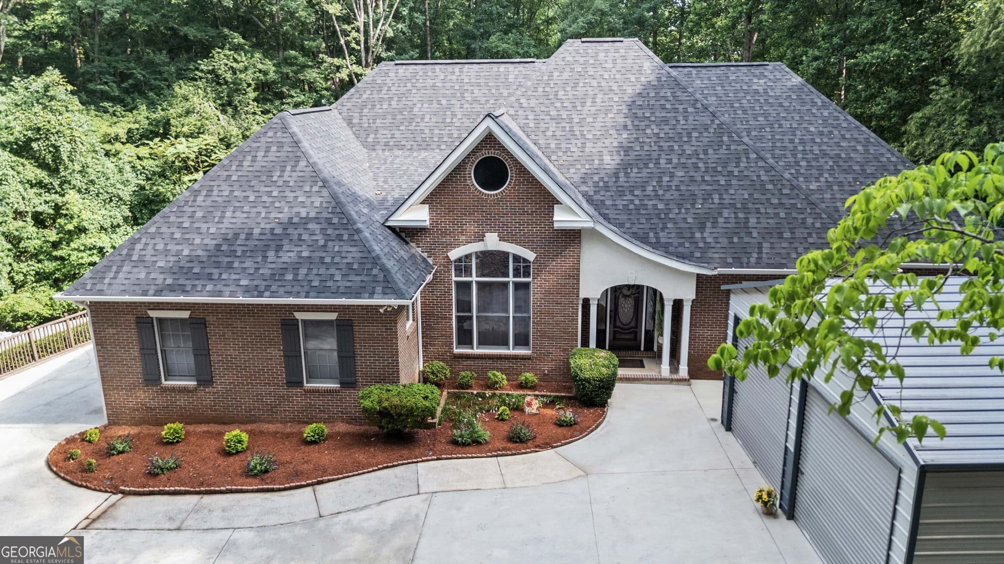 5 bedroom, 5 bathroom, 7,066 sq ft single family residence for sale at 75 Waters Edge Lane, Newnan, GA 30263 — photo 4