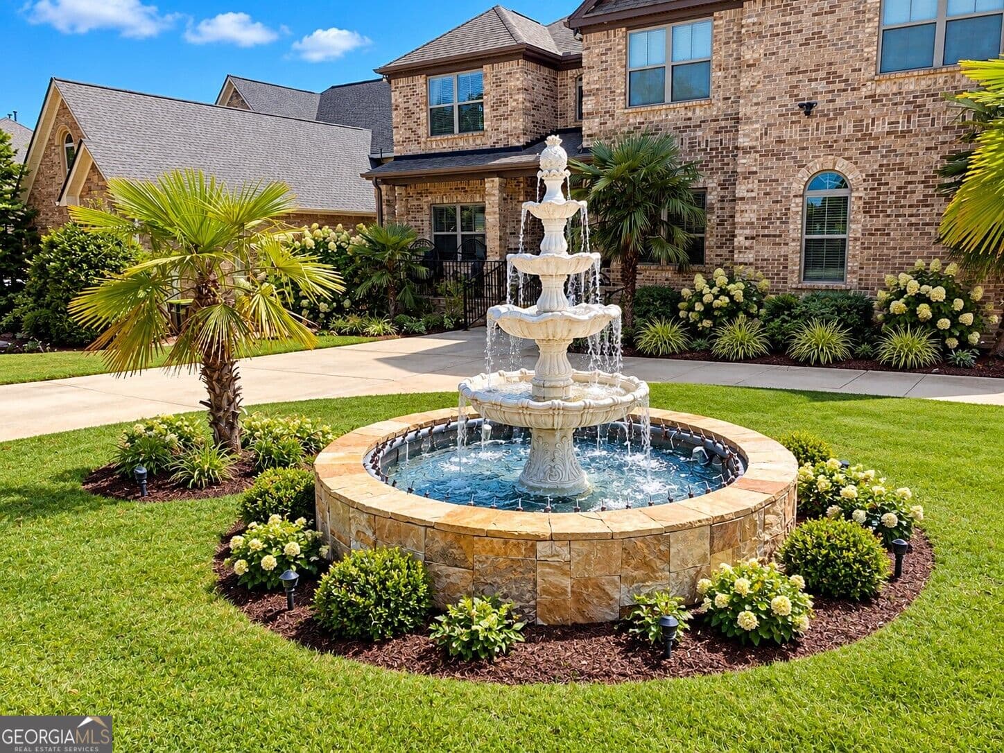 5 bedroom, 4.5 bathroom, 4,979 sq ft single family residence for sale at 913 Fire Thorn Drive, Hampton, GA 30228 — photo 5