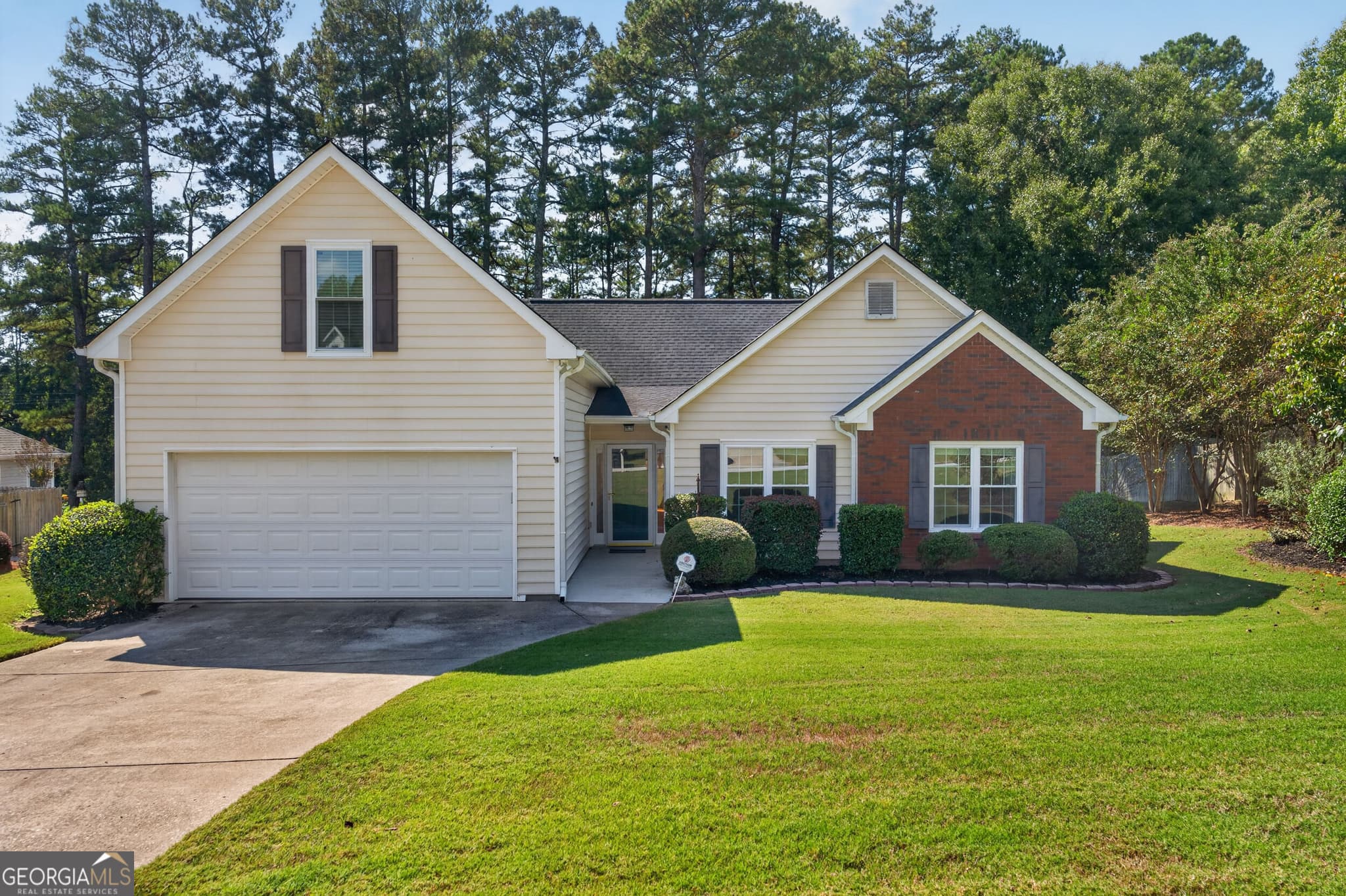 3 bedroom, 2 bathroom, 1,582 sq ft single family residence for sale at 1855 Snow Hill Court, Lawrenceville, GA 30045 — photo 1 of 39