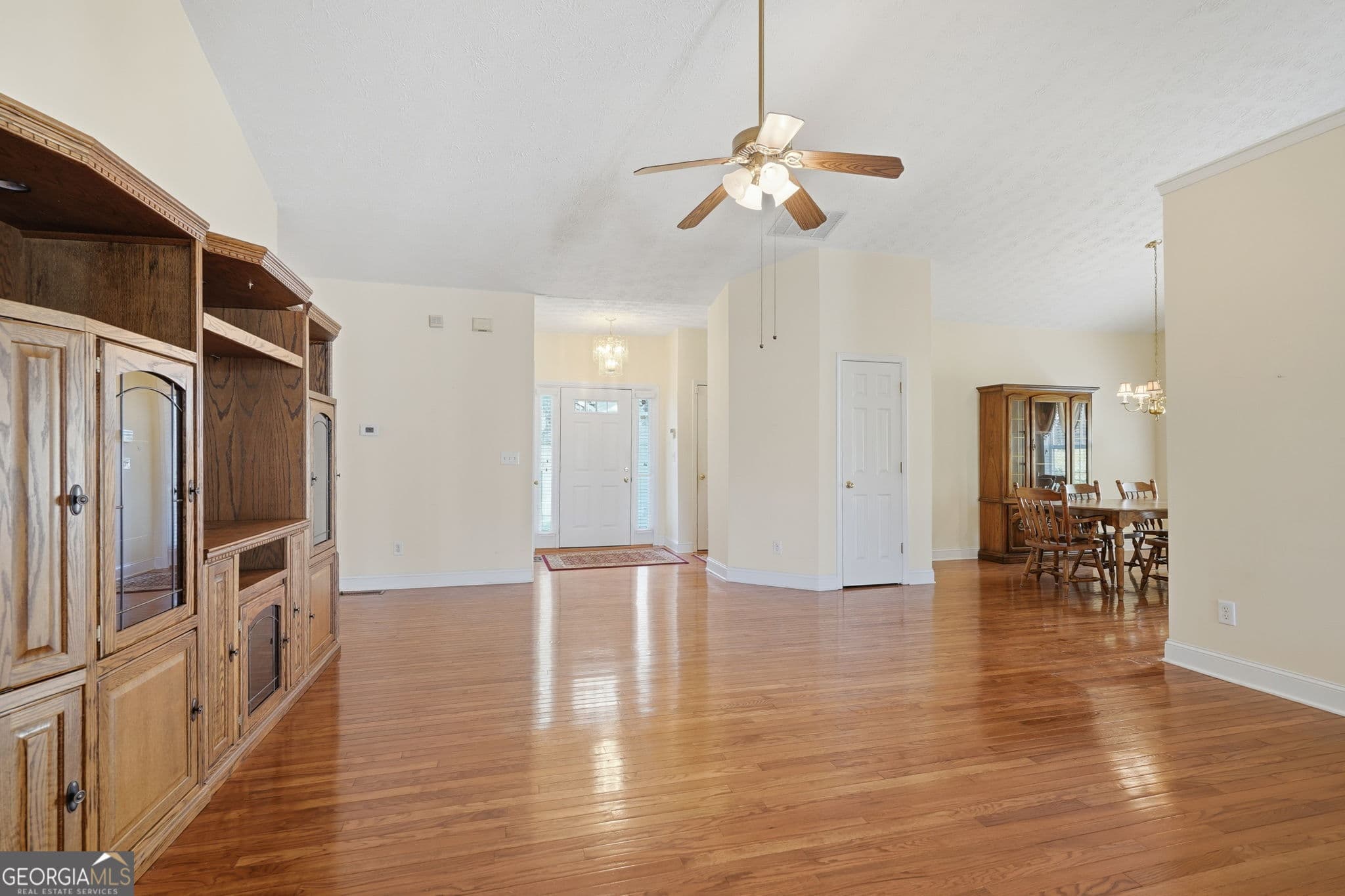 4 bedroom, 3 bathroom, 3,306 sq ft single family residence for sale at 1485 Keystone Drive, Suwanee, GA 30024 — photo 5
