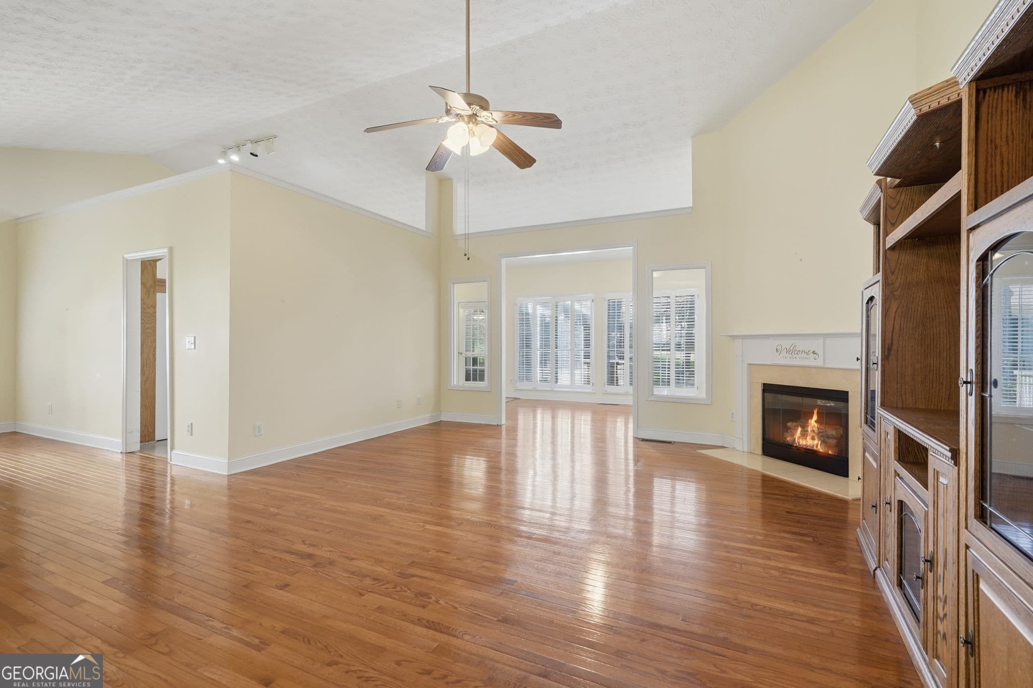 4 bedroom, 3 bathroom, 3,306 sq ft single family residence for sale at 1485 Keystone Drive, Suwanee, GA 30024 — photo 4
