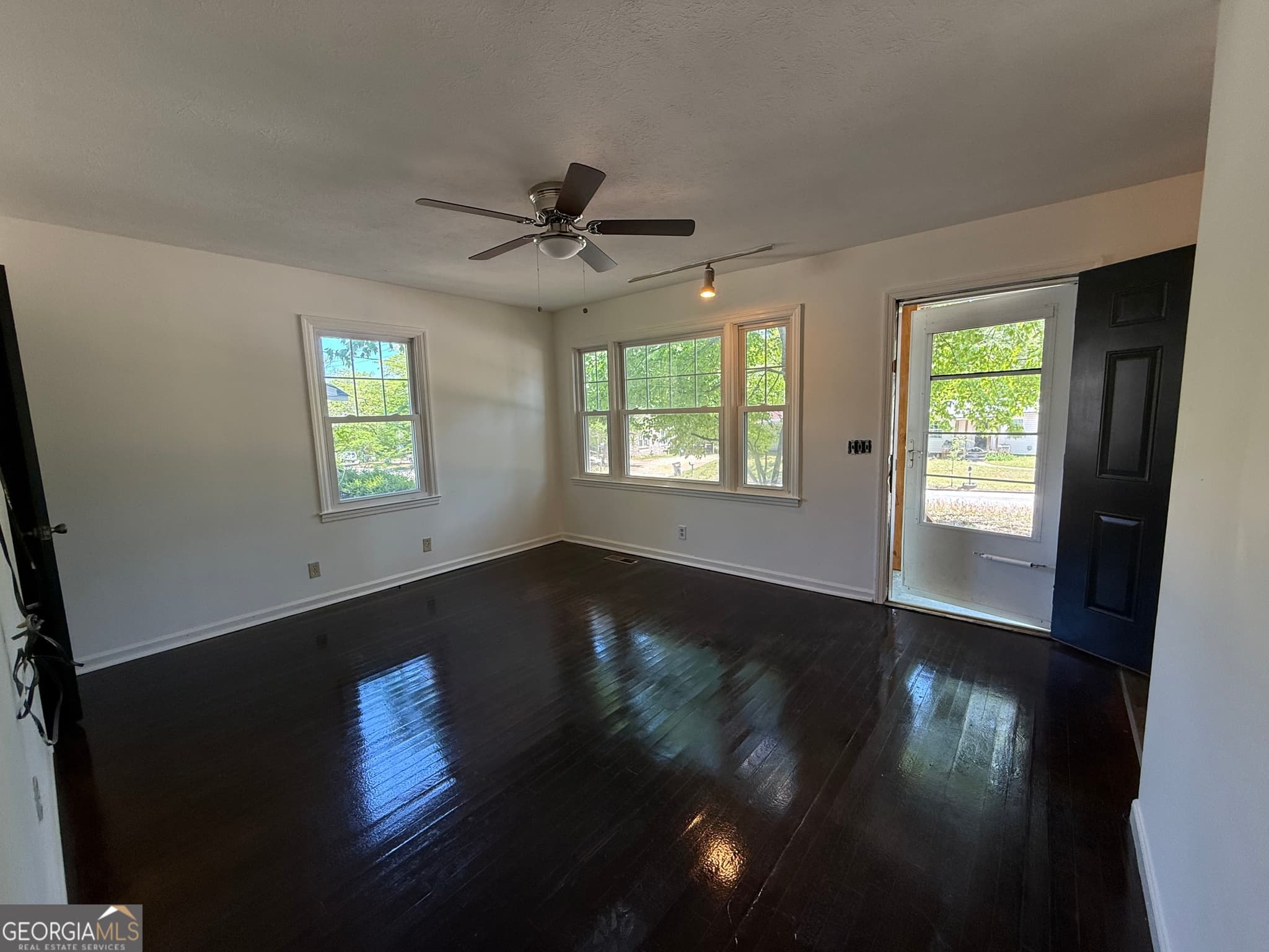 3 bedroom, 1 bathroom, 864 sq ft single family residence for sale at 179 Youngs Mill Road, Lagrange, GA 30241 — photo 4