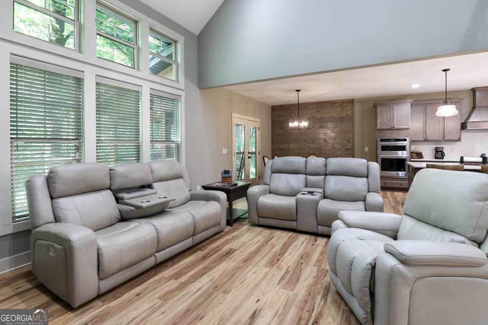 4 bedroom, 4.5 bathroom, 2,754 sq ft single family residence for sale at 990 Yonah Lake Drive, Sautee Nacoochee, GA 30571 — photo 3