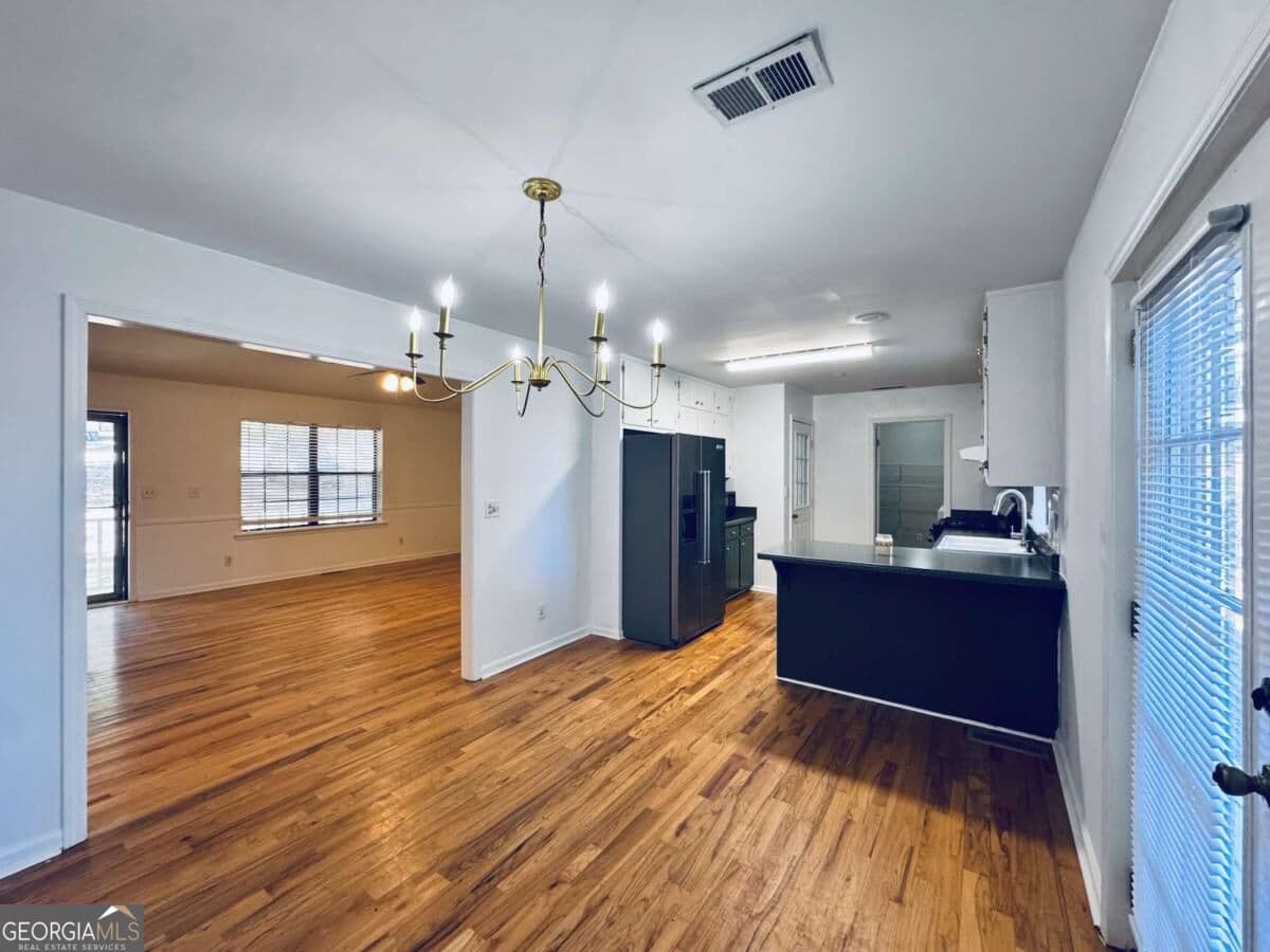 3 bedroom, 2 bathroom single family residence for rent at 3715 Martin Farm Road, Suwanee, GA 30024 for $2,500 a month — photo 6