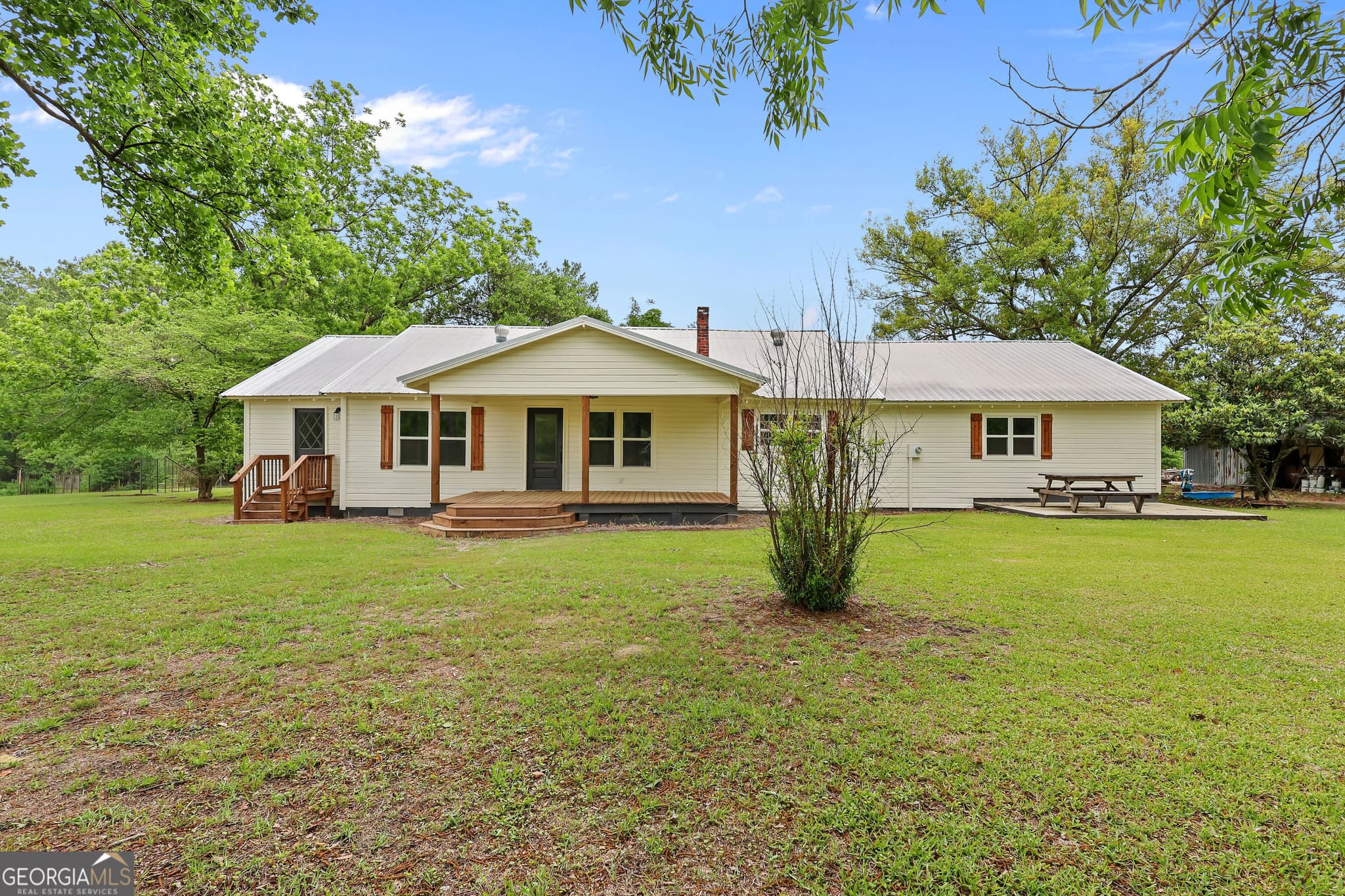 4 bedroom, 3 bathroom, 2,236 sq ft single family residence for sale at 1535 W River Road, Rhine, GA 31077 — photo 2