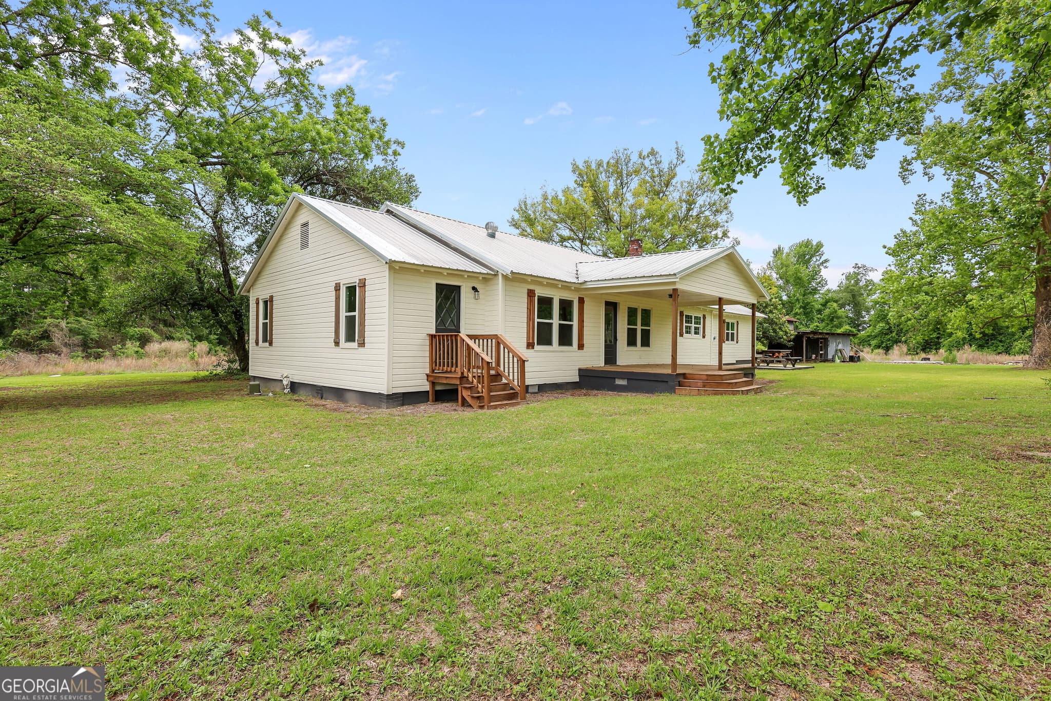 4 bedroom, 3 bathroom, 2,236 sq ft single family residence for sale at 1535 W River Road, Rhine, GA 31077 — photo 3