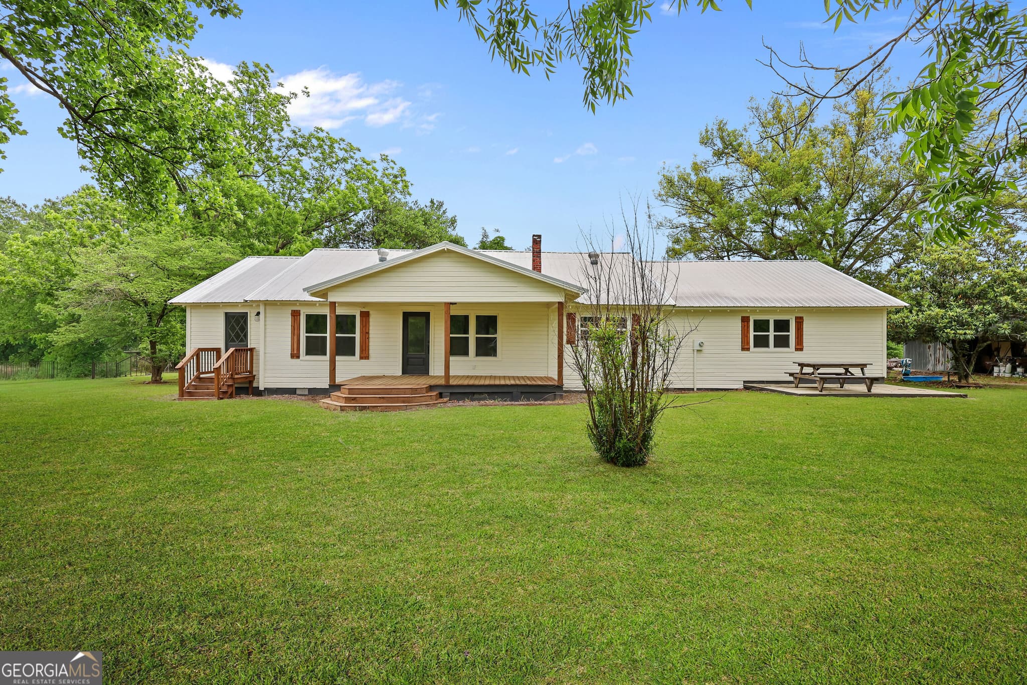 4 bedroom, 3 bathroom, 2,236 sq ft single family residence for sale at 1535 W River Road, Rhine, GA 31077 — photo 1 of 56