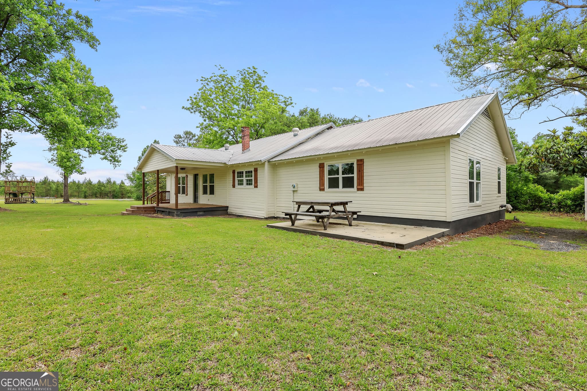 4 bedroom, 3 bathroom, 2,236 sq ft single family residence for sale at 1535 W River Road, Rhine, GA 31077 — photo 4