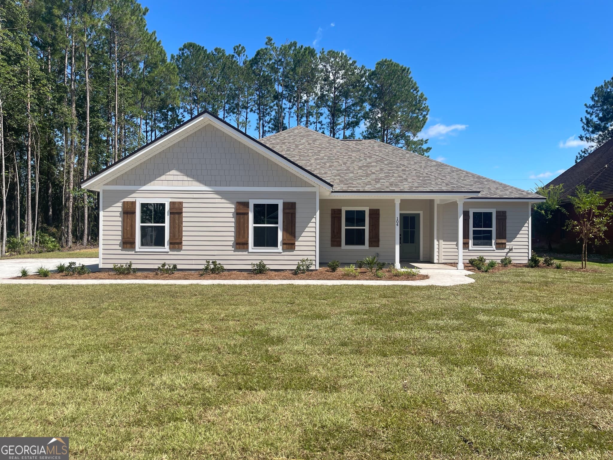 4 bedroom, 2 bathroom, 2,008 sq ft single family residence for sale at 104 Shelton Place, Kingsland, GA 31548