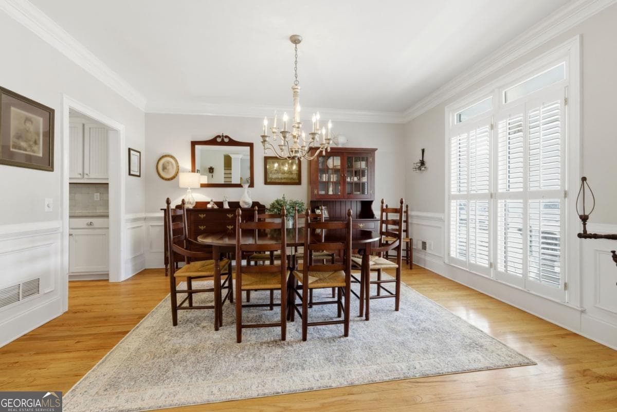 5 bedroom, 4.5 bathroom, 6,824 sq ft single family residence for sale at 2298 Bright Water Drive, Snellville, GA 30078 — photo 5