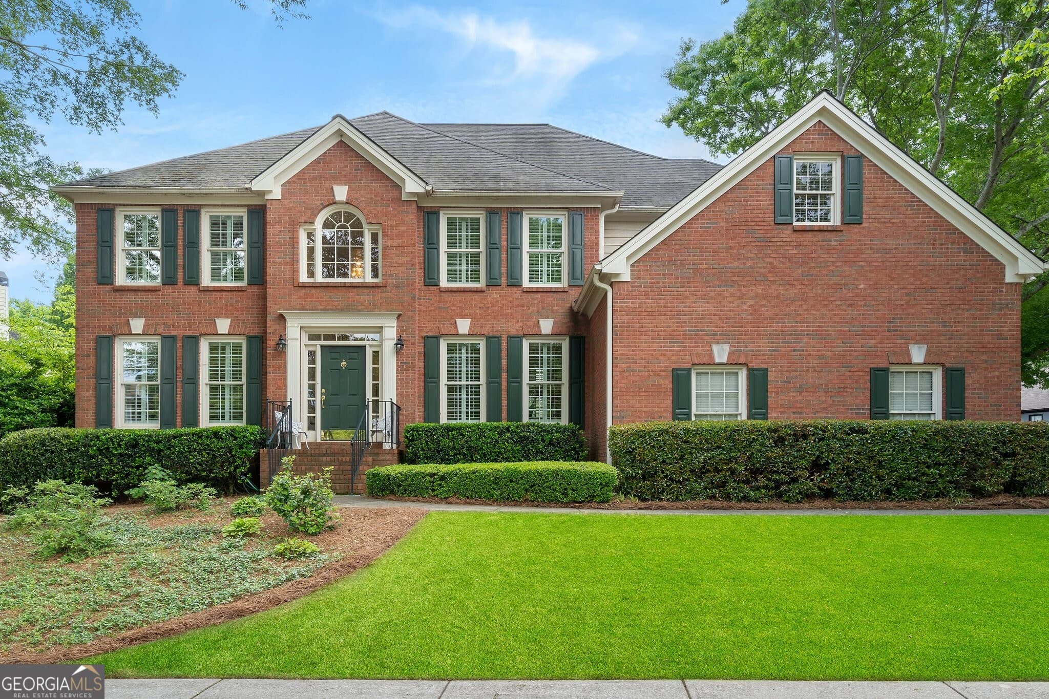5 bedroom, 5 bathroom, 3,817 sq ft single family residence sold at 400 Fieldstone Landing, Alpharetta, GA 30005